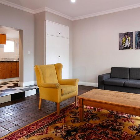 Murray Street 137 Guesthouse Pretoria Bagian luar foto