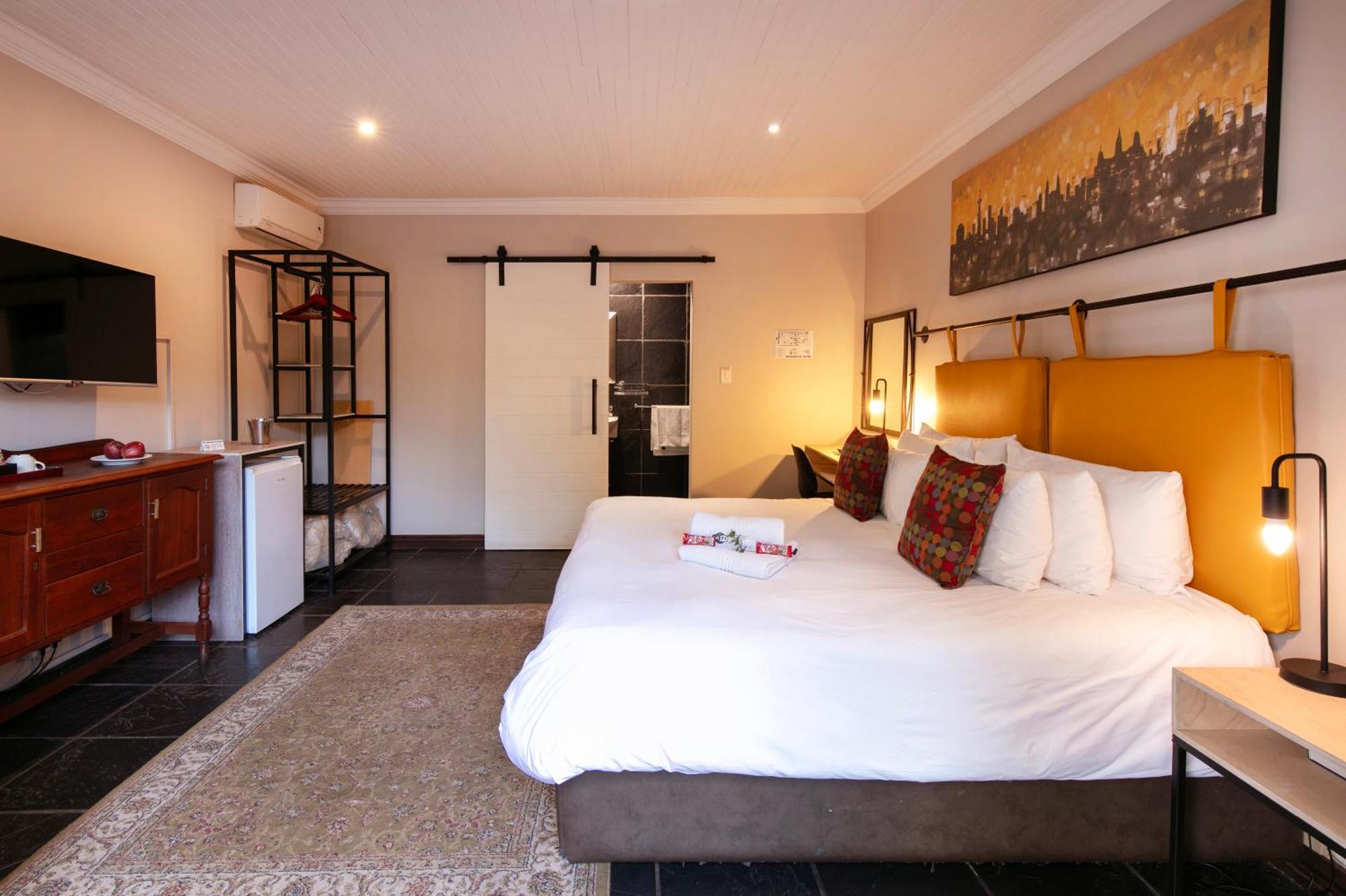 Murray Street 137 Guesthouse Pretoria Bagian luar foto